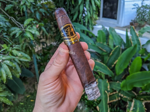 La Flor Dominicana - Chapter One 03